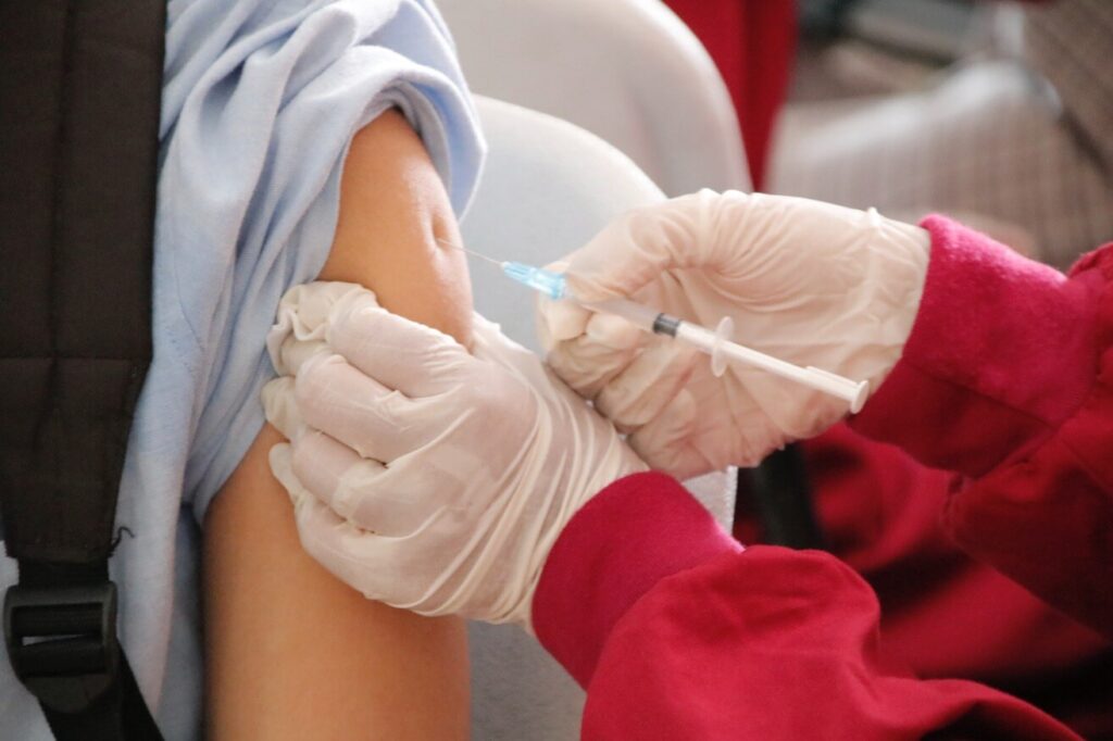 Travel-vaccination-guide-