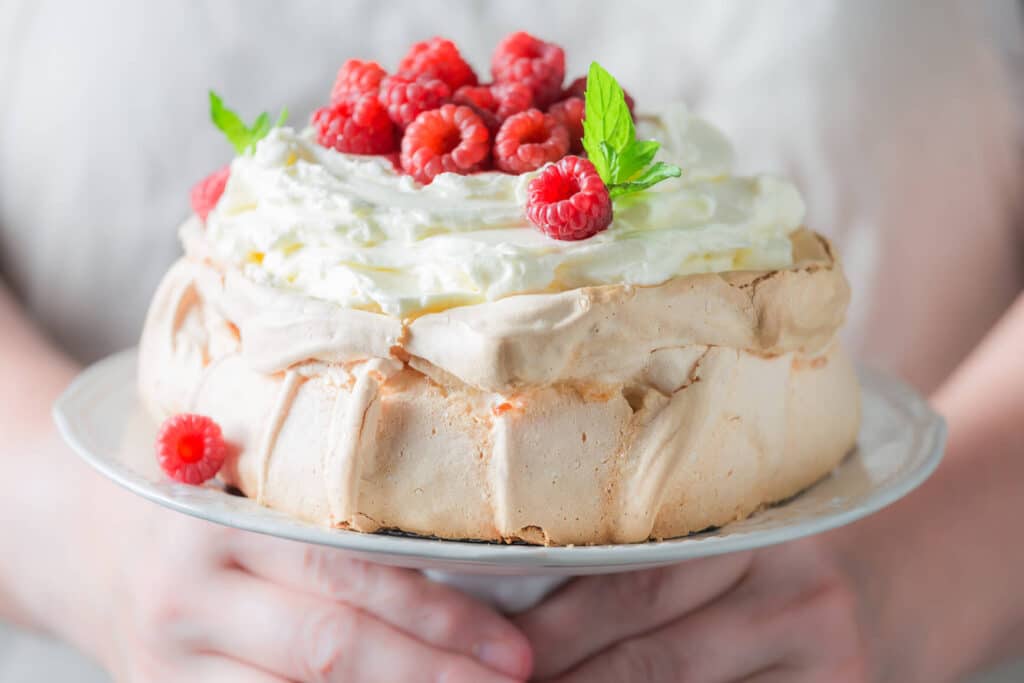 pavlova-christmas-around-the-world-food-ideas