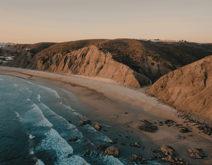 what is off grid living portugal