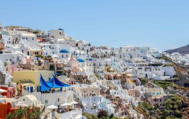 santorini travel tips