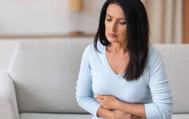 travelers diarrhea vs food poisoning
